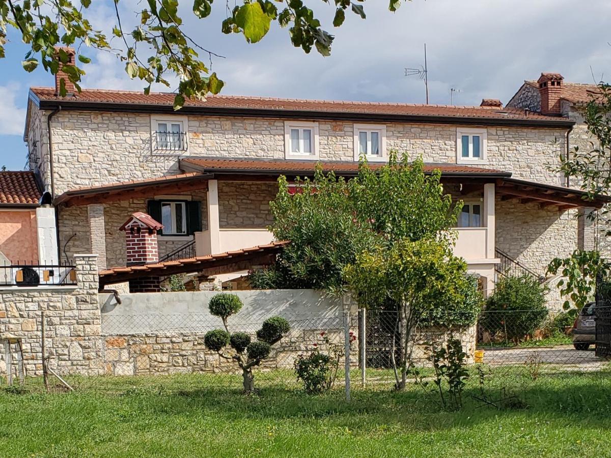 Villa Kortina Basanija Exterior photo